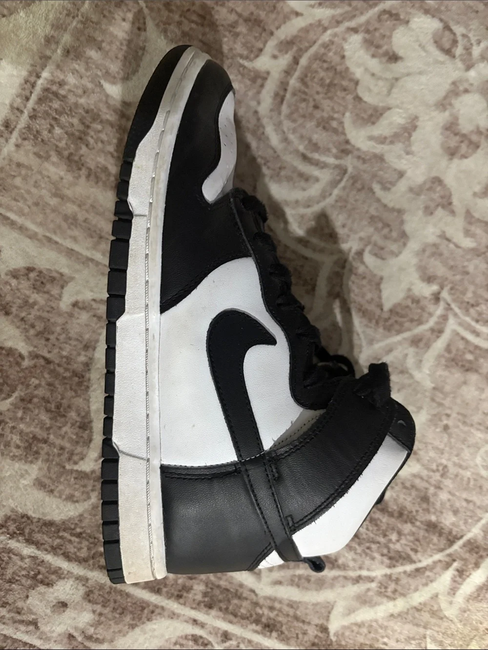 Nike Men’s Black and White High-Top Sneakers with Red Tongue Logo
